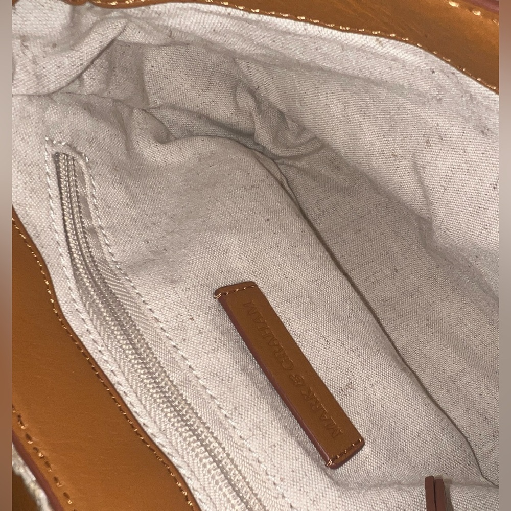 Mark & Graham faux Raffia Shoulder Bag! Tan Leather, Bamboo Latch & Gold Accent! - Picture 11 of 14